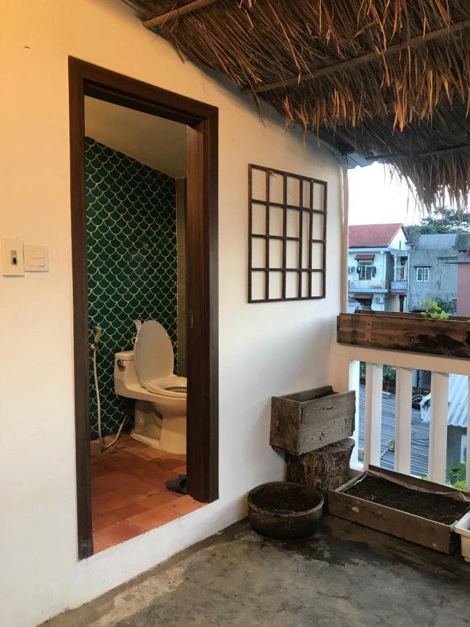 La Sen_Thu An_Phong Don Co Cua So Nhin Ra Ban Cong Apartment Thon An Hoa Exterior photo